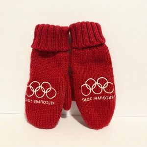 Team Canada 2010 Vancouver Olympics Red Knit Mittens Size Adult Small